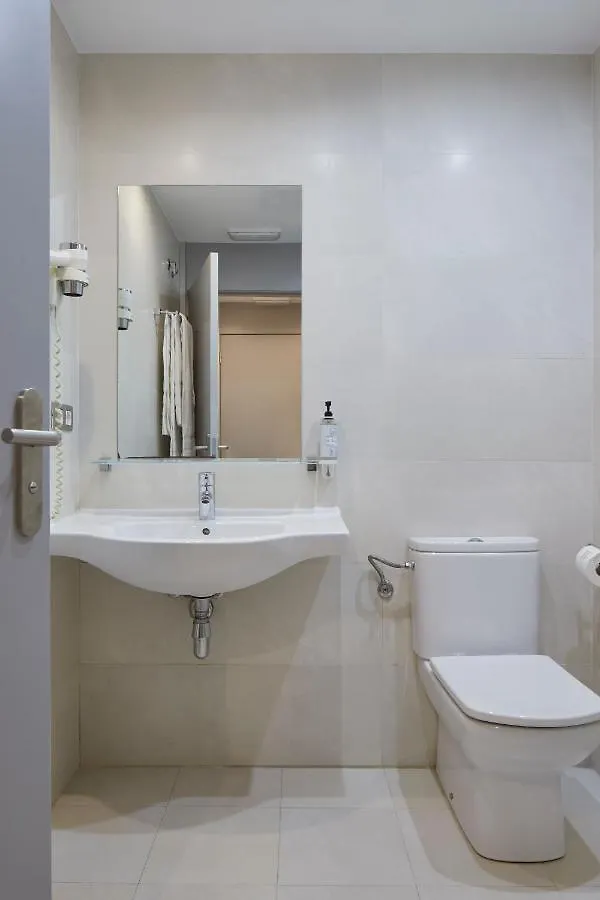 Welcome Gros Hotel San Sebastián 0*,  Spagna